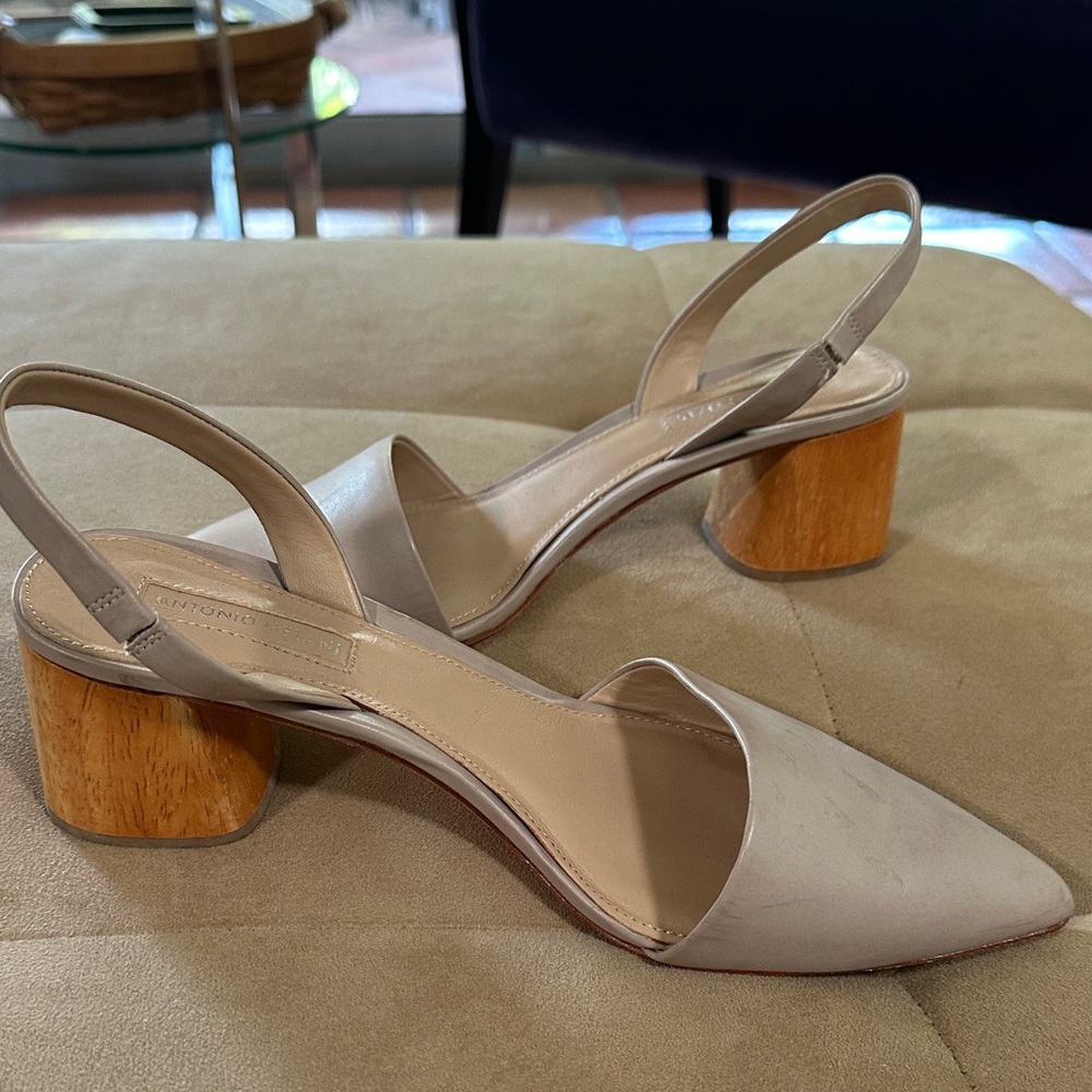 ANTONIO MELANI Cream Leather Slingback Heels with Tan Block Heel